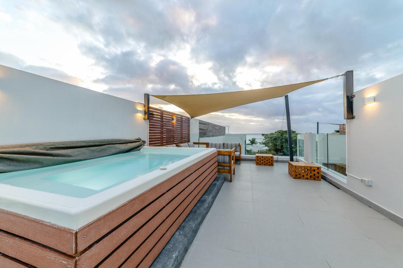 One Bay Residence Unit 15 - Penthouse With Private Roof Top, Jacuzzi And Sea View Grand Bay Ngoại thất bức ảnh